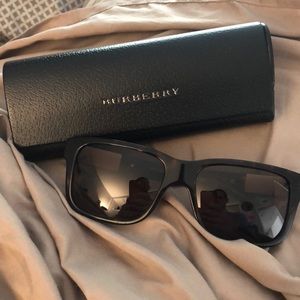 Burberry sunglasses 🕶 square large frame—like new